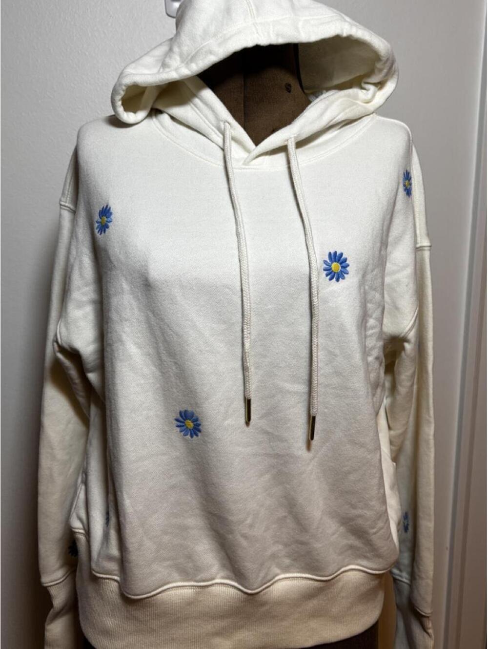 Free Assembly Women's Cream and White Hoody